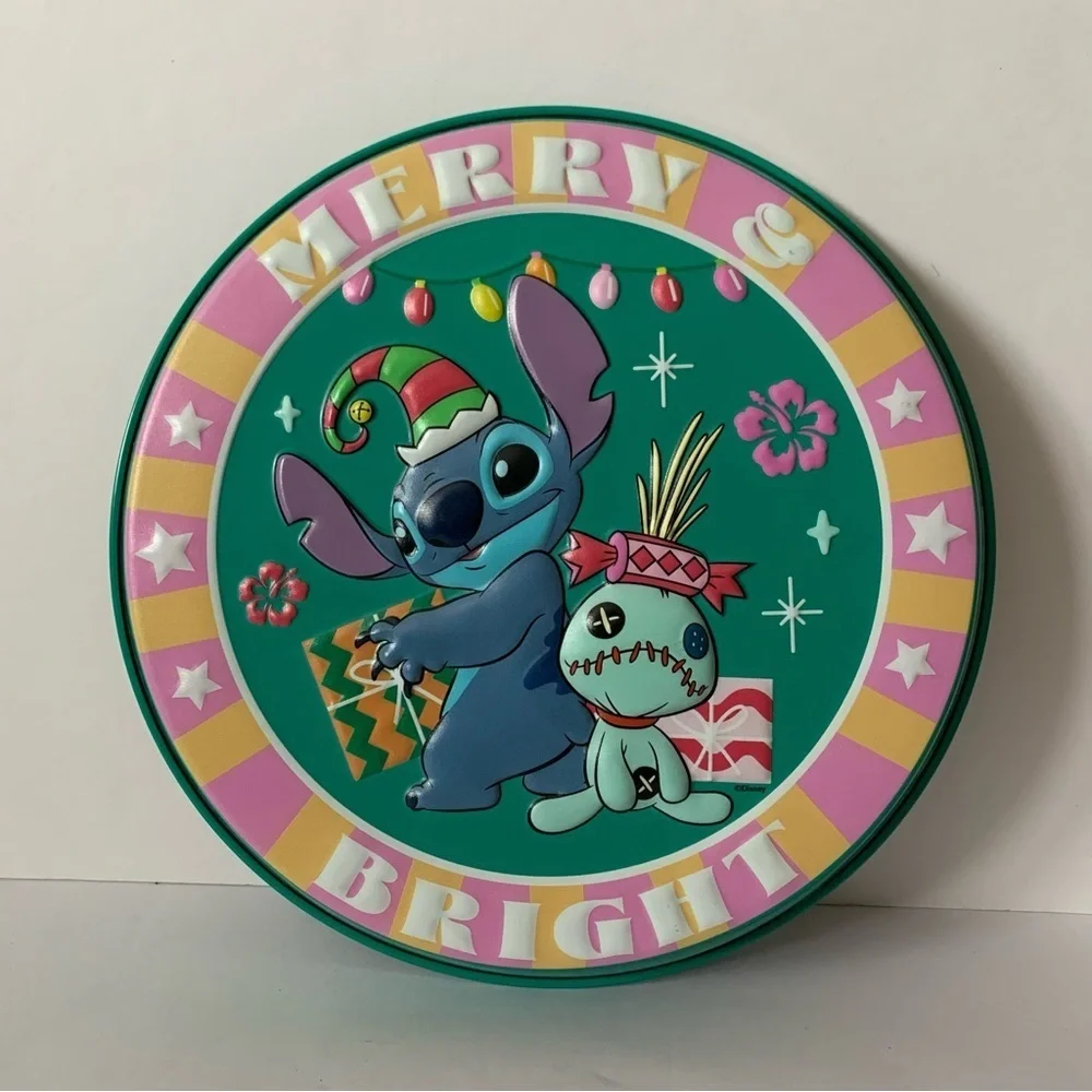 NWT. DISNEY Stitch Metal Wall Art